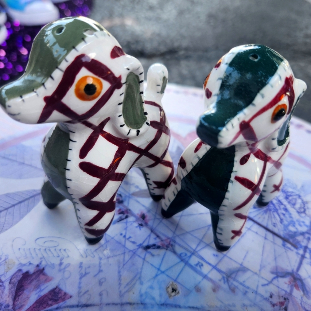 Handcrafted Salt And Pepper  Ceramic Animal Figurines